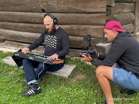 Med snemanjem videa (6)